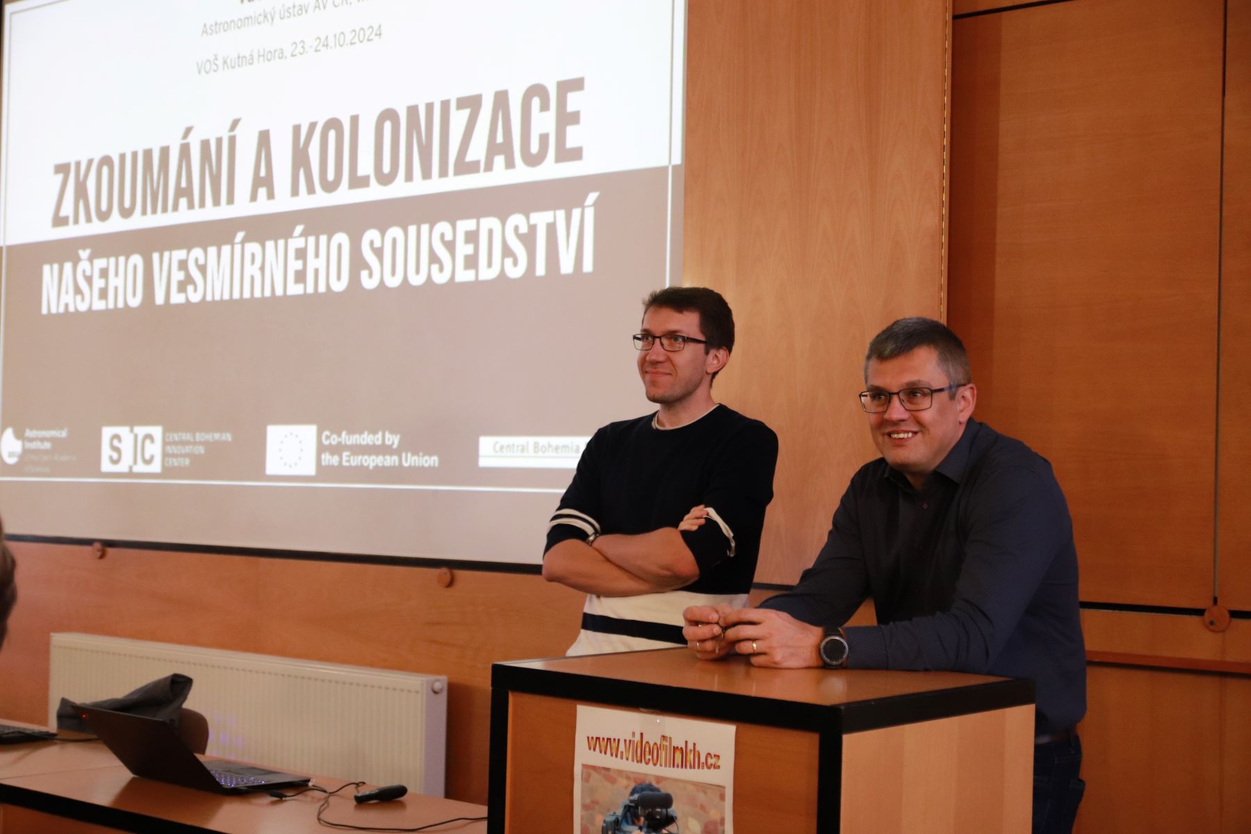 Přednáška vědců z Astronomického ústavu – program MERIT