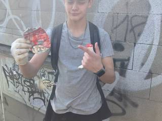 Uklidme_CESKO_plechovka_original